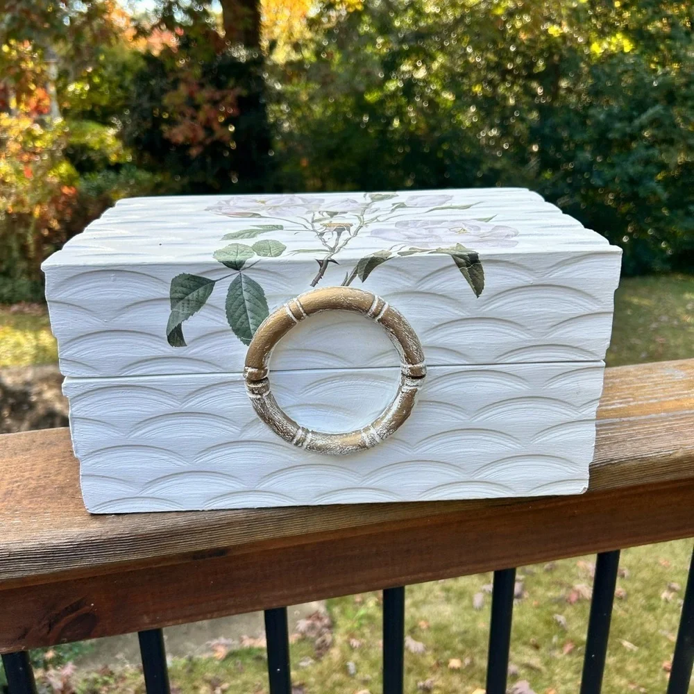 Global Views Textured floral bamboo Chinoiserie jewelry White Storage Box India